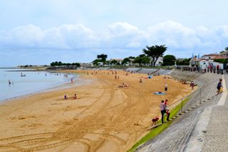 Het strand tussen La Flotte en Rivedoux Plage