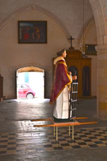 De patroonheilige van de Sainte Catherine in La Flotte staat klaar voor de processie.