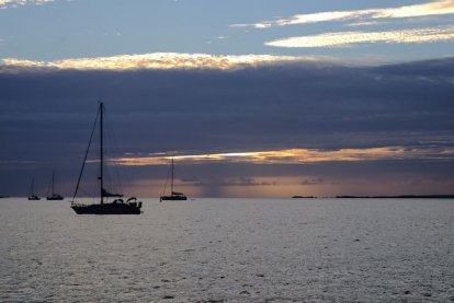 Voor anker in de baai van Hoedic.