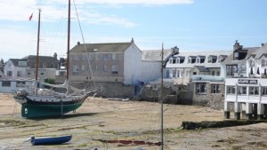 Strand bij haven St.Mary's