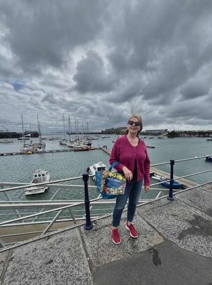 Een winderig dag in Sint Peter Port.