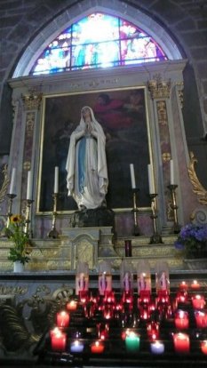 Stilte in de kathedraal St. Pierre