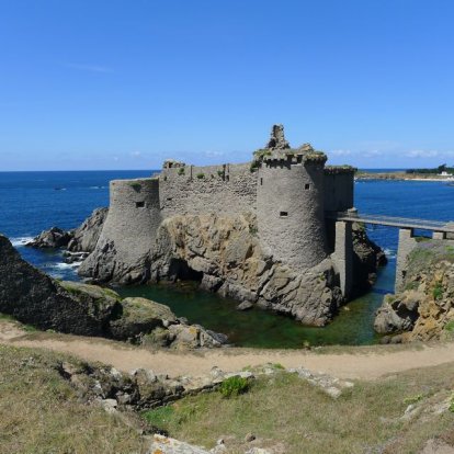 Champagne en Le Vieux Chateau op Ile d'Yeu