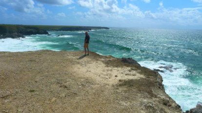 Een imponerende Atlantische Oceaan, waar we nu even niet willen zeilen